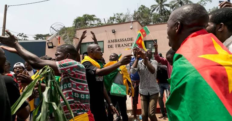Cameroun : des étudiants manifestent contre le durcissement des conditions de visa pour la France